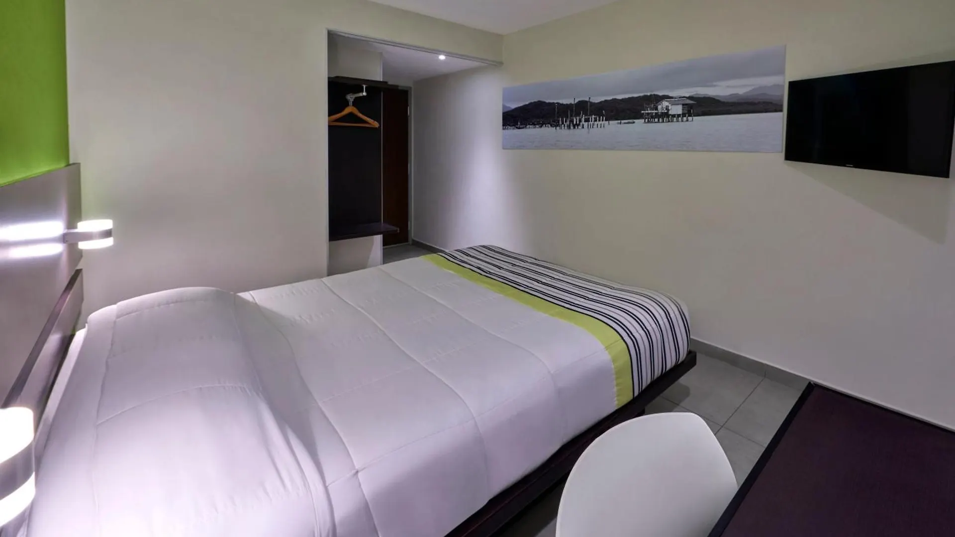 City Express Junior By Marriott Cancún 3*,  México