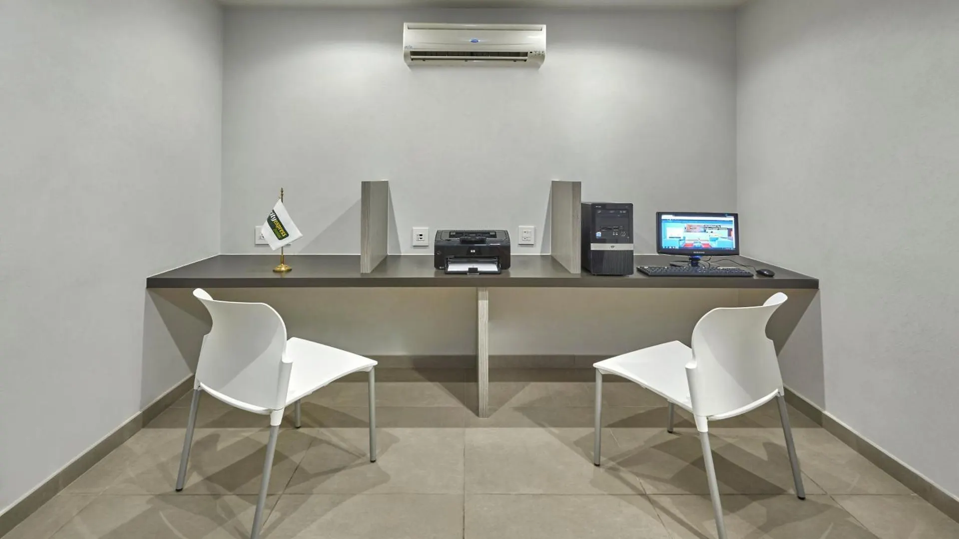 *** Hotel City Express Junior By Marriott Cancún México
