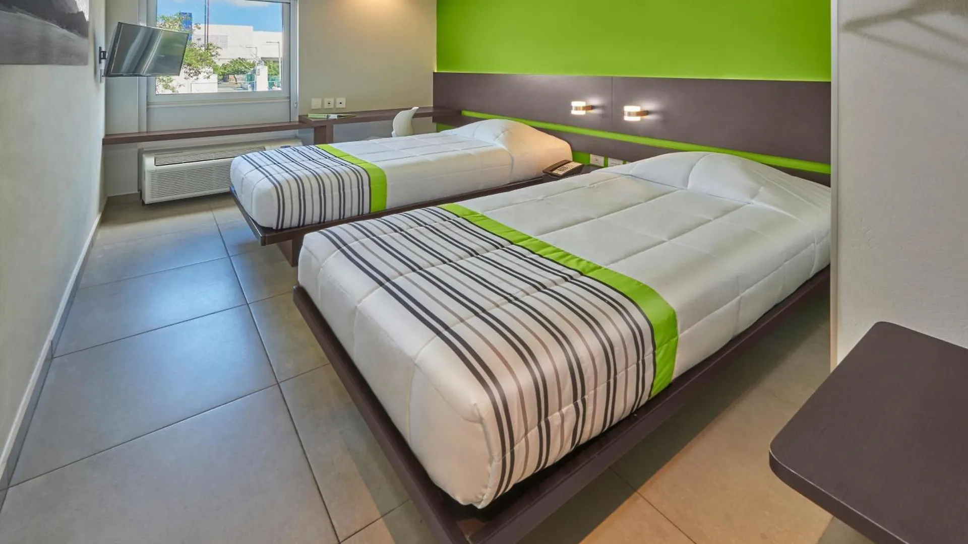 *** Hotel City Express Junior By Marriott Cancún México