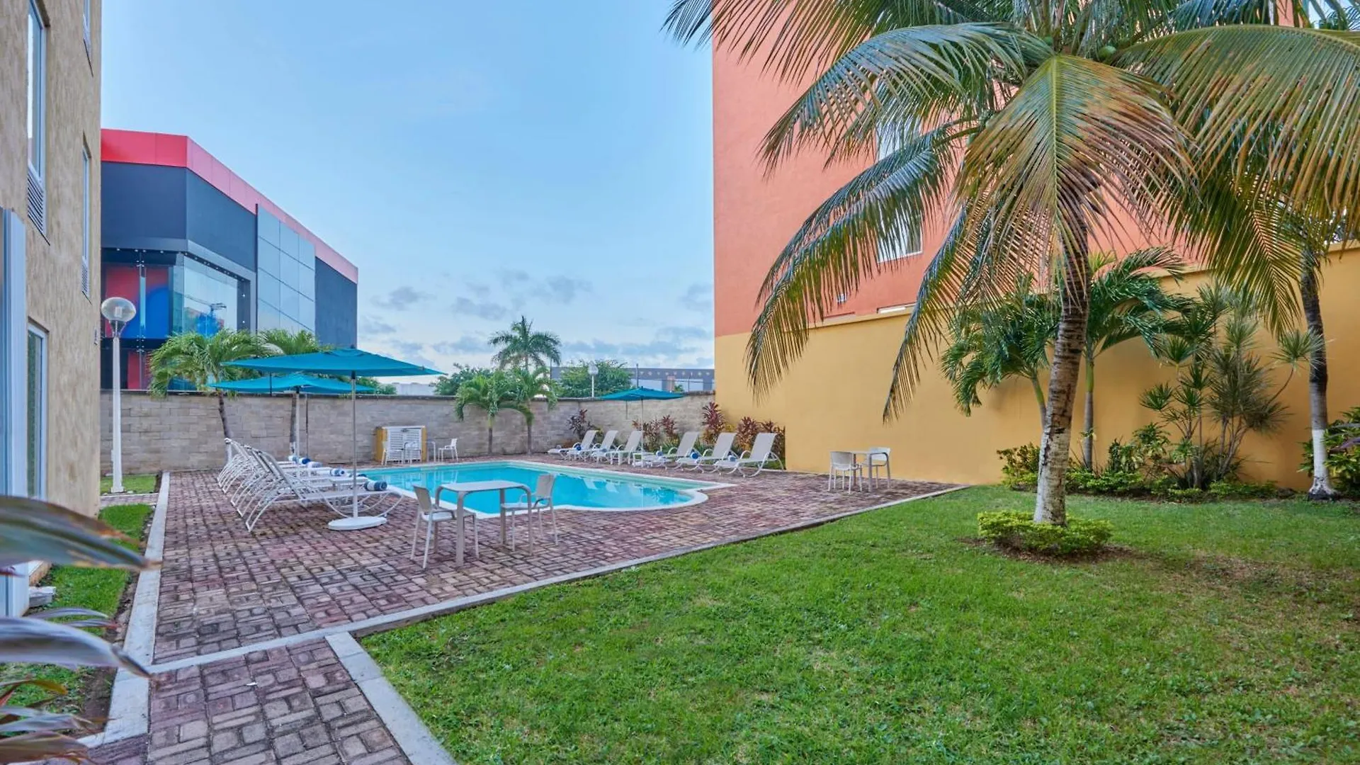 City Express Junior By Marriott Cancún México