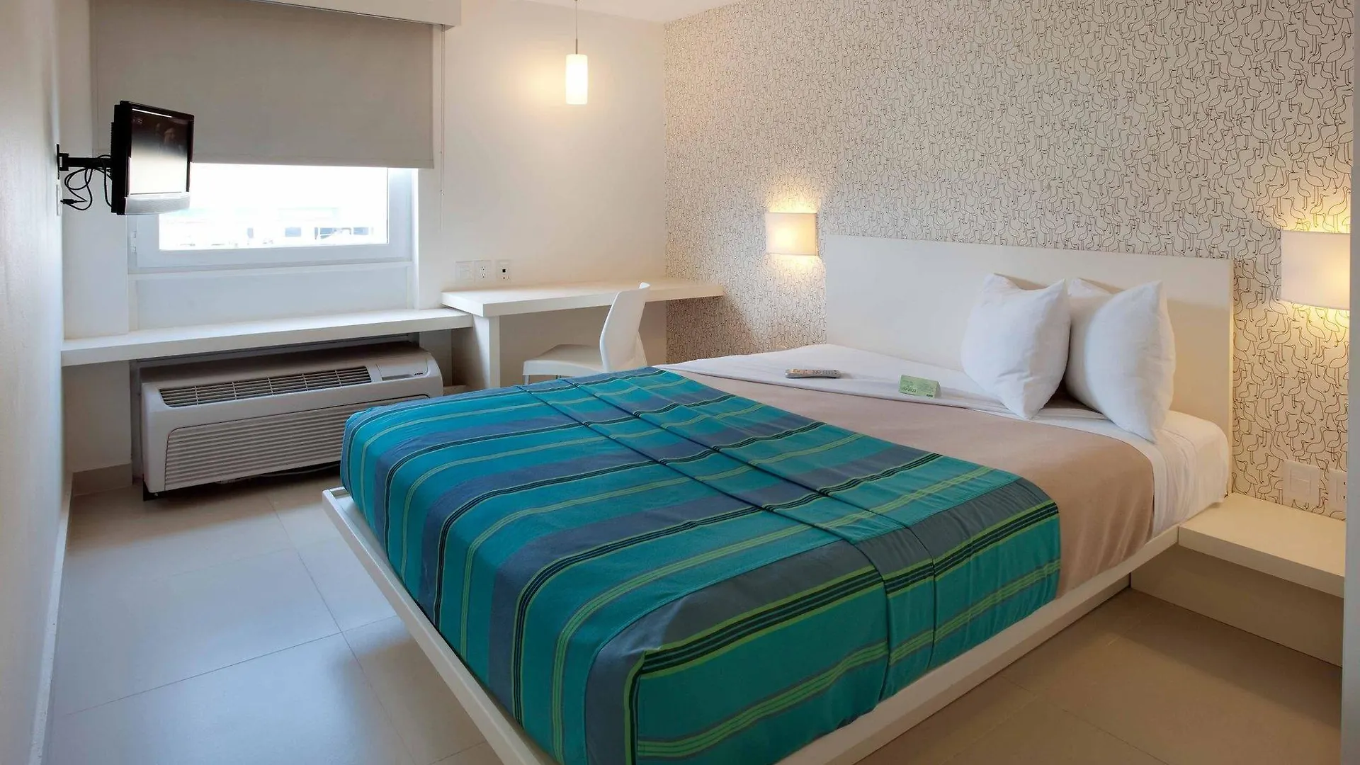 Hotel City Express Junior By Marriott Cancún