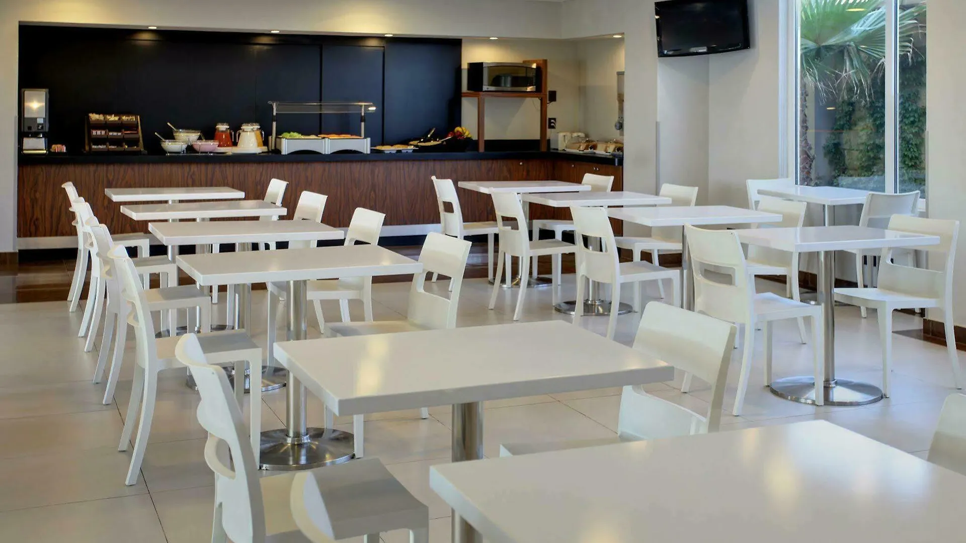 Hotel City Express Junior By Marriott Cancún